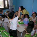 truong mam non hoa mi cung lam thiep sinh nhat tang ban 16