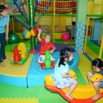 Con còn muốn chơi xích đu nữa