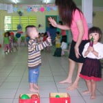 hinh anh hoc tap vui choi cua cac be khoi nha tre truong mam non hoa mi 18