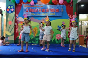 tiet muc troi nang troi mua lop chich choe tong ket nam hoc mam non hoa mi 2015 03