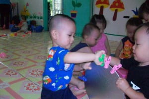 Vận động tinh là gì? Tìm hiểu vận động tinh ở trẻ mầm non