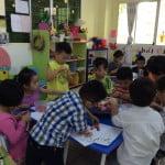 Hình ảnh bé làm mứt sơri