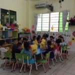 Hình ảnh bé làm mứt sơri