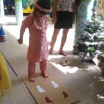 Hoạt động vui chơi ngoài trời của bé tại trường mầm non Họa Mi 12/2016 - Hình 9