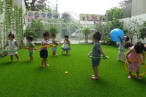 Lớp học trong vườn | Bài thơ Lớp học trong vườn