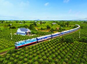 Bài thơ Con rắn thép: Tàu lửa uốn lượn